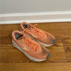 Brooks Peach and Blue Running Shoes